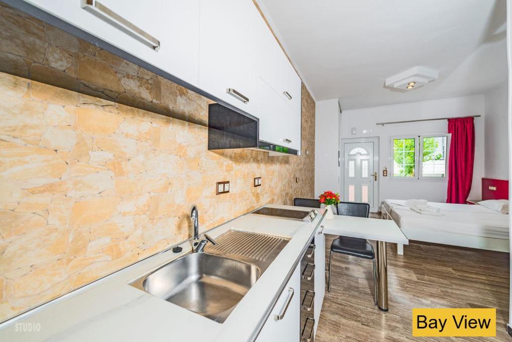 Bay View Apartments Platanias  Exterior photo